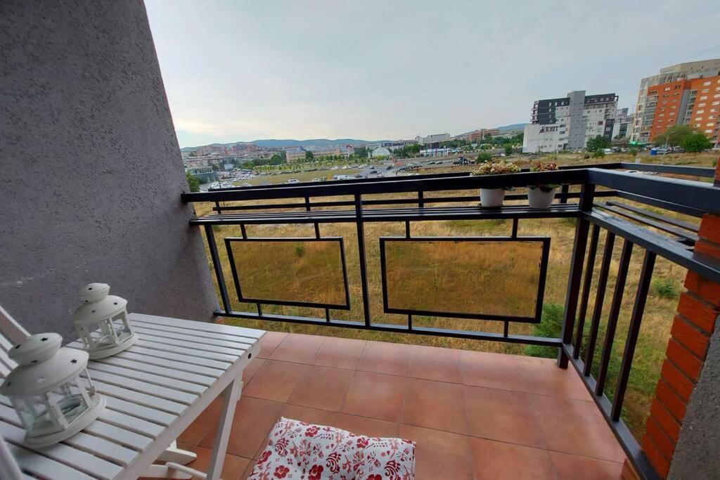 Apartment 13C Pristina Exteriör bild